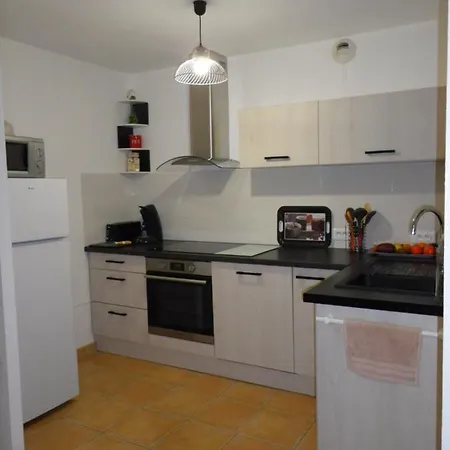 Amarine Joli T3 Centre Terrasse Parking Et Velos Apartmán Sète